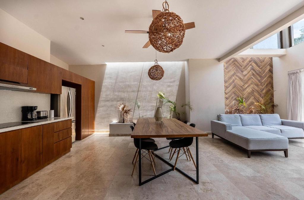 Chic 6BR Dual villa with 4 Private Pools & Concierge - 4