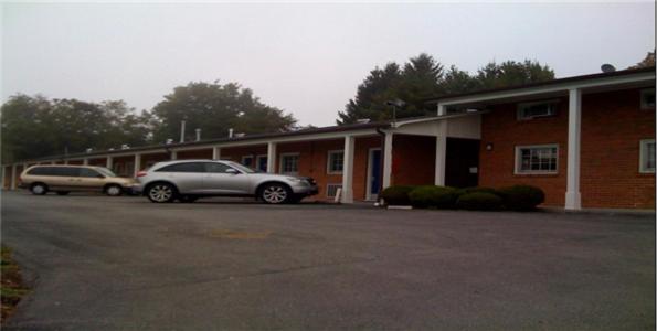 Relax Inn Lewisburg photo