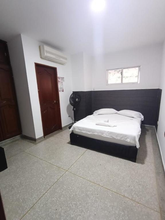 Hotel Los Arcangeles - 4