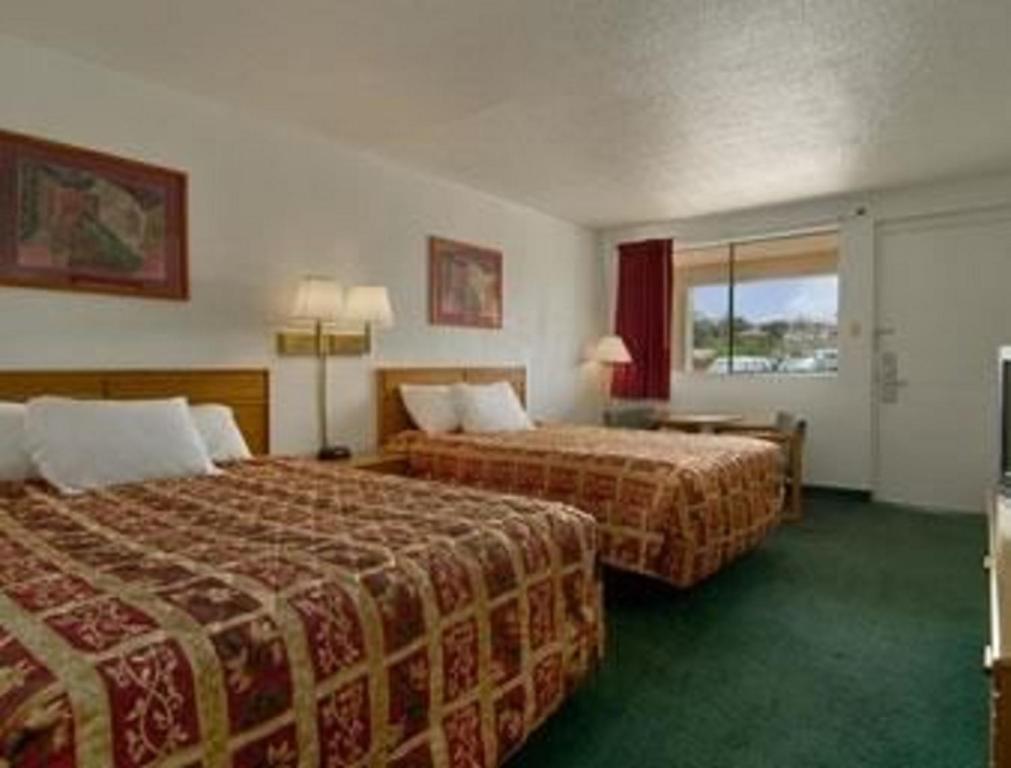 Days Inn by Wyndham Gallup photo