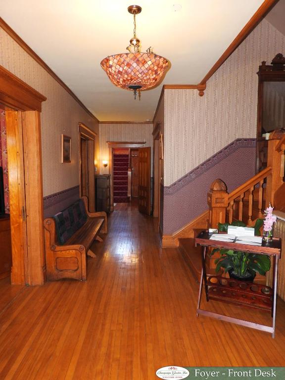 Champaign Garden Inn photo