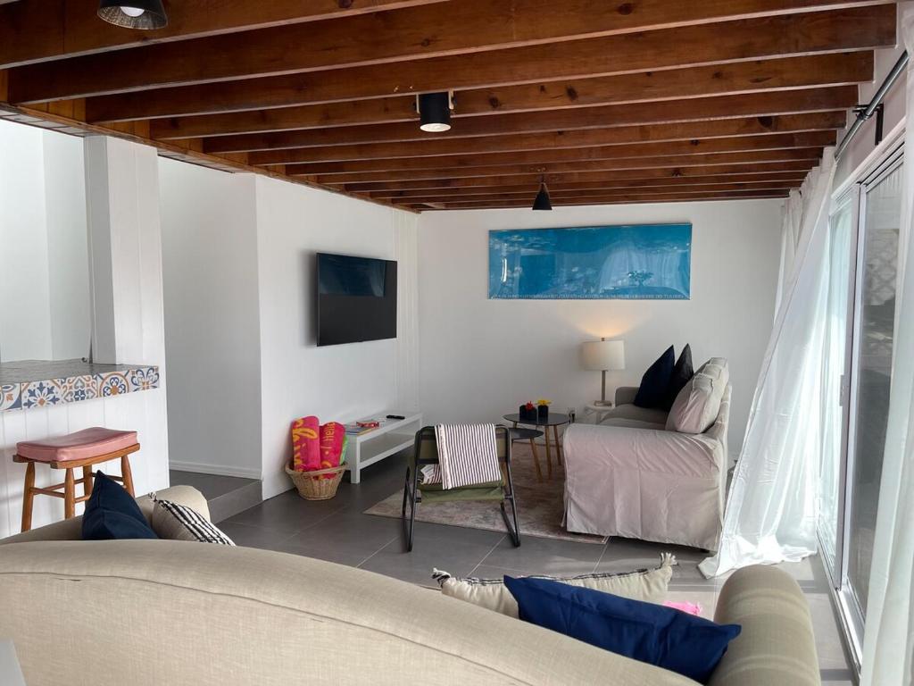 The Wind and Sea House-BEACH HOUSE - 4
