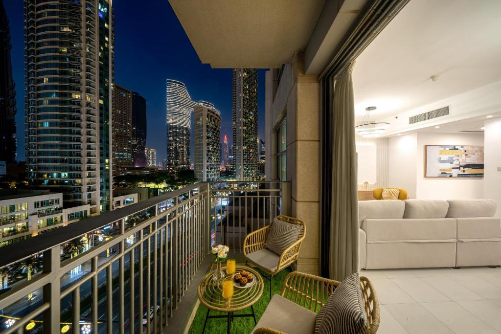 Standpoint Tower by Luxe Living, Dubai