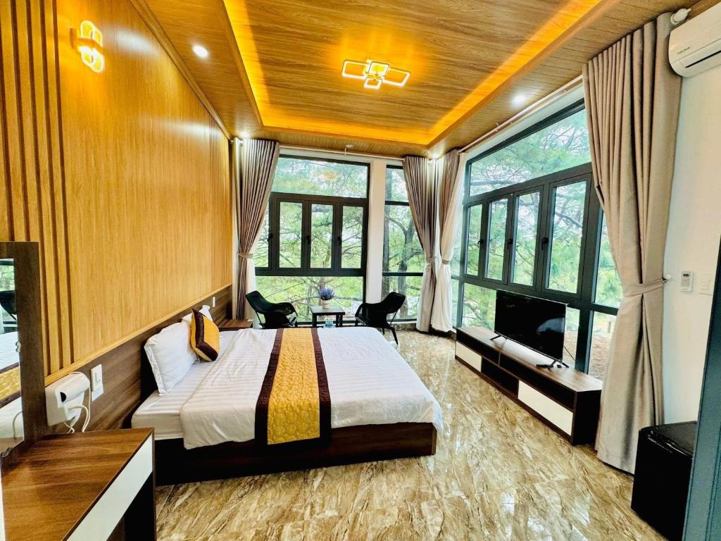 HeniSi 2 Hotel Mang Đen
