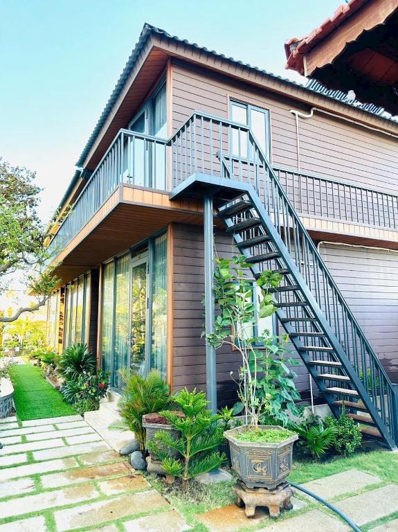 Dream House Homestay Hotel