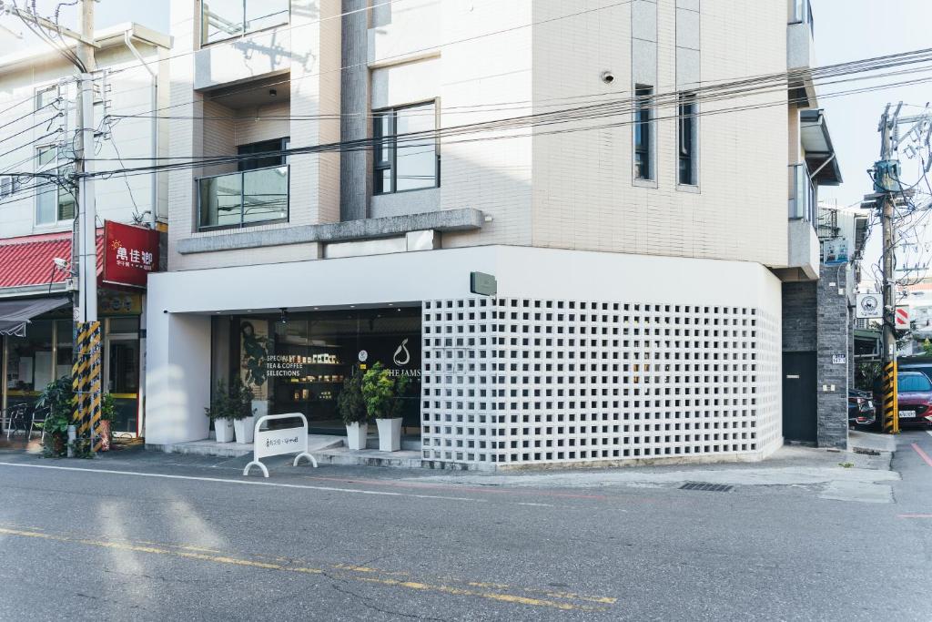 Coffee&Drinks apt, Chua-lien