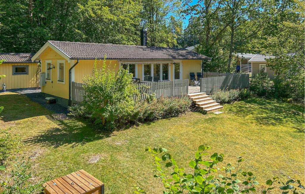 Amazing Home In Fjälkinge, Fjälkinge