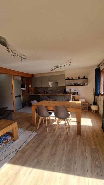 Beautiful 70 m2 apartment Plagne 1800 facing chairlift - 2