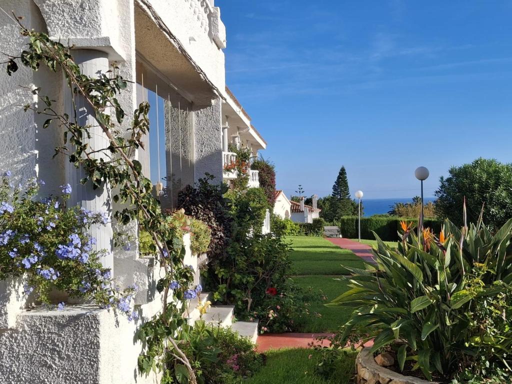 Apartamento Calablanca con amplia terraza y vistas al mar y a la montaña - 3