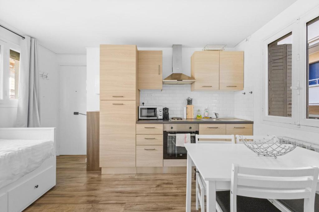Apartment close from Palais des Congrès - 2