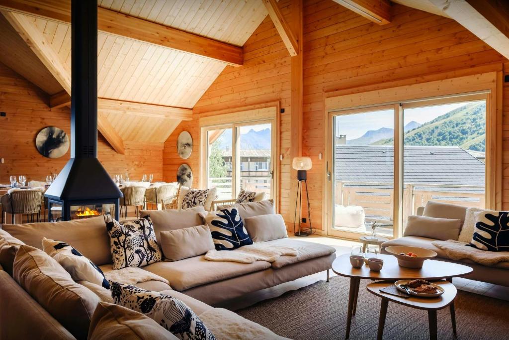 Chalet Sheehy - OVO Network - 3