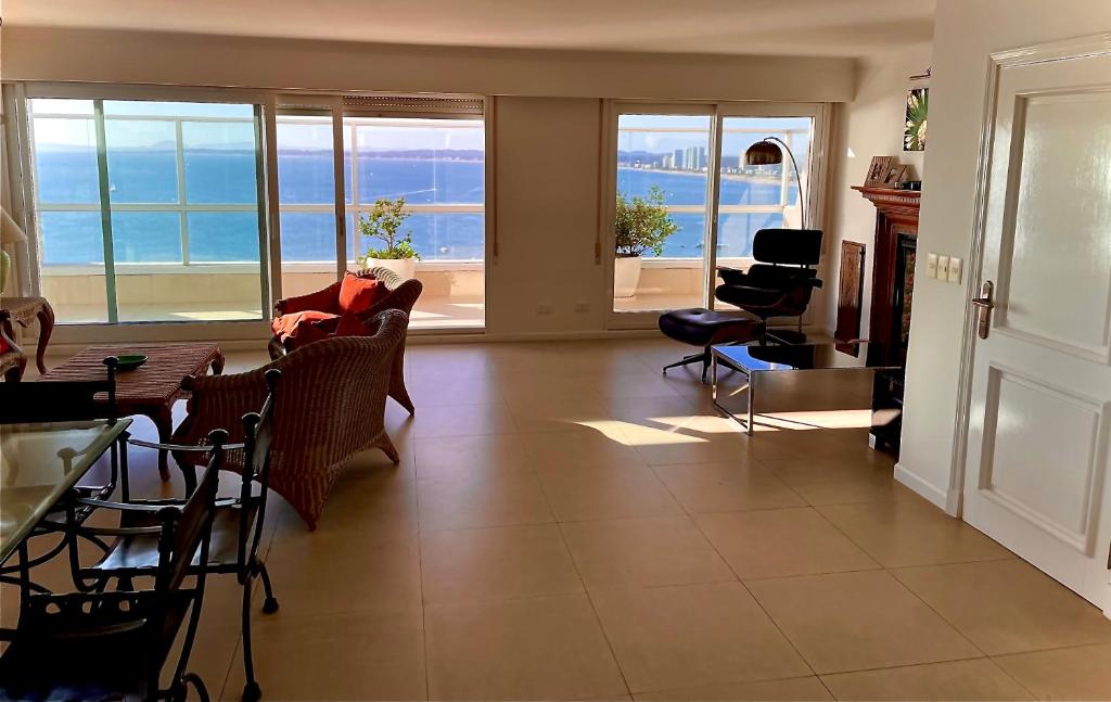 Un Refugio elevado con la mejor vista de Punta - 3