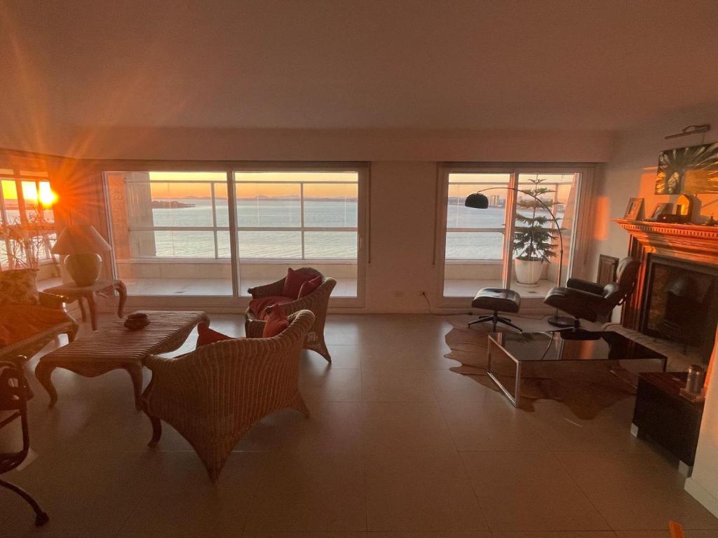 Un Refugio elevado con la mejor vista de Punta - 1