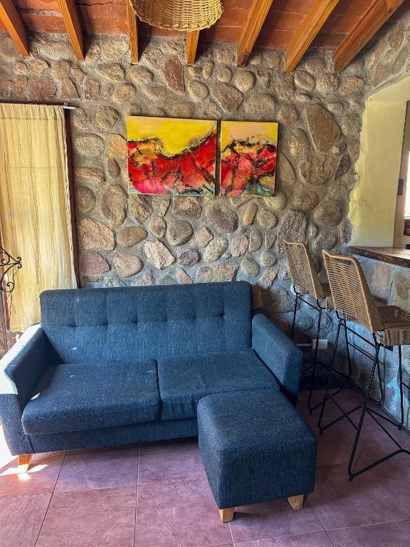 Casa de piedra con jardin y pileta - privada - 3