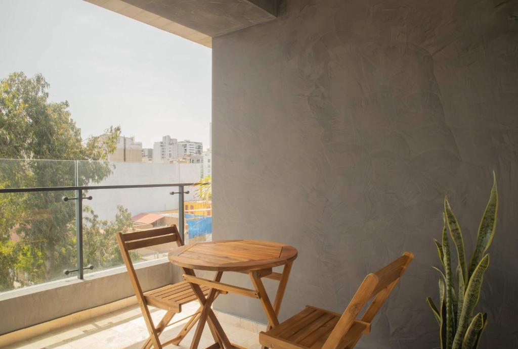 Modern Cozy 3BR with Terrace in Miraflores - 2