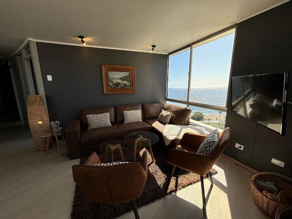 Remodeled apartment with ocean view on San Martin - 2