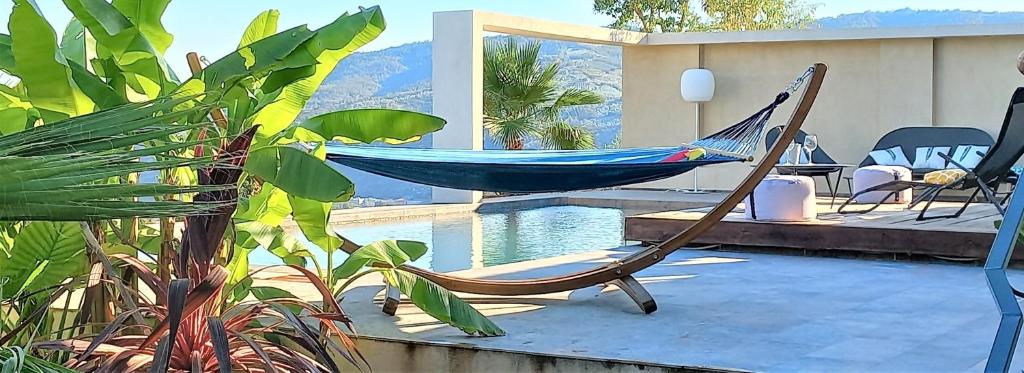 Luxueux appartement dans propriété contemporaine, jardin privatif, piscine - 1