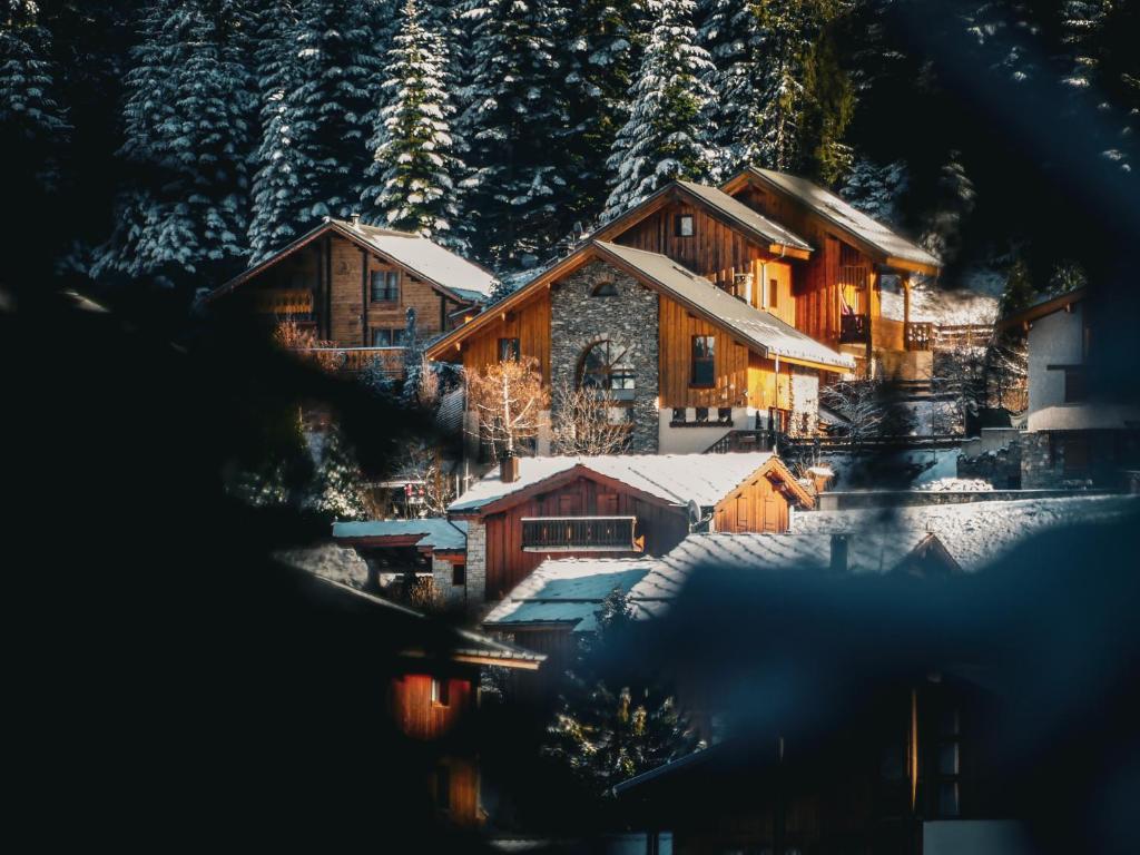 Chalet Deleglise 1 - 2