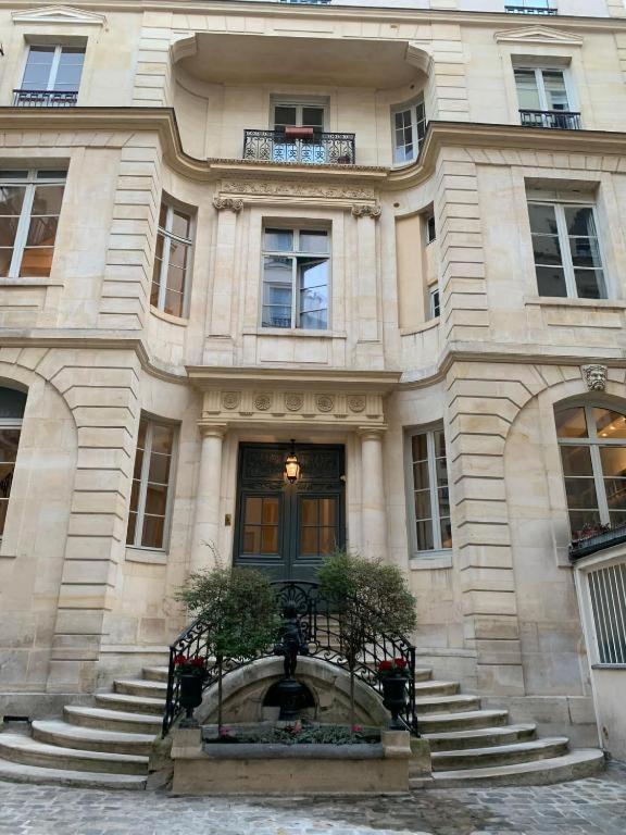 Elegant appartement dans ancien hotel particulier - 1