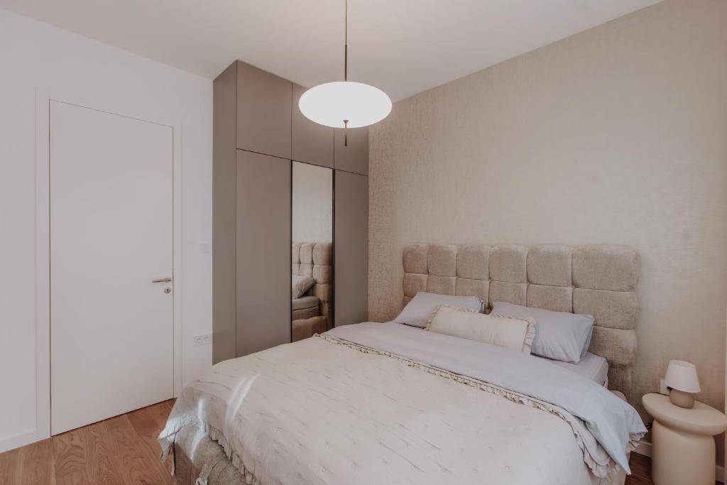 BLuxe Residence - 2