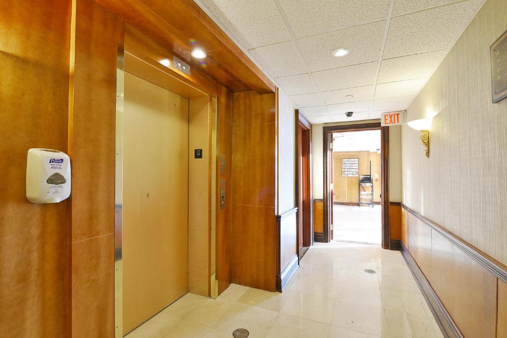 Woodbine Hotel & Suites Photo 22