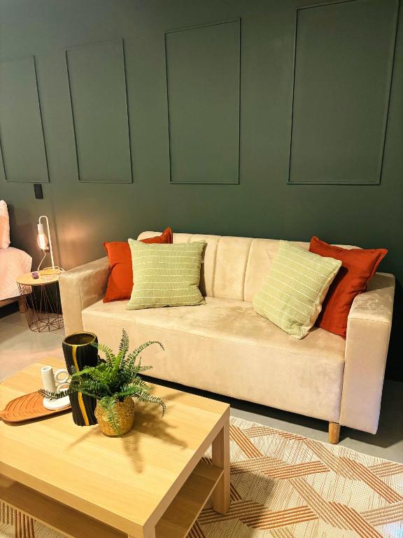 Tu espacio moderno con cocina equipada Hab205 - 2