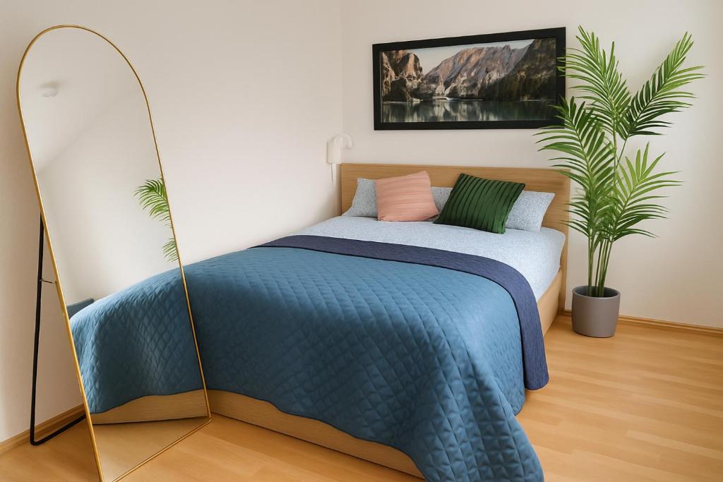 Quiet & Modern Studio near Tram & River Lech - 3