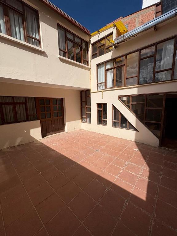 Casa independiente con 4 dormitorios - 3