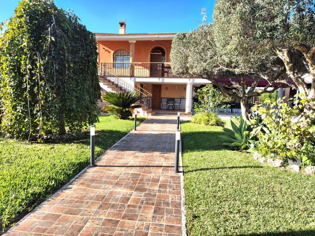 Villa Mónica - 2