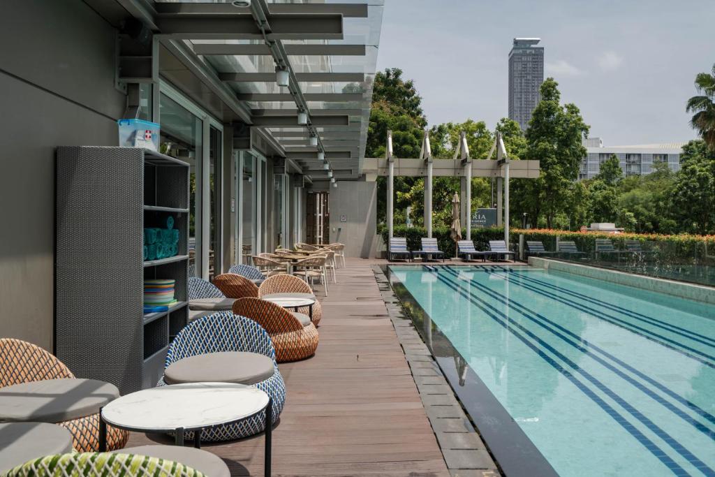 สระว่ายน้ำ