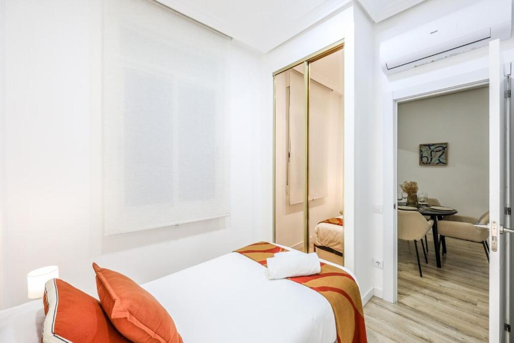 Modern apartment on Gran Via - 5