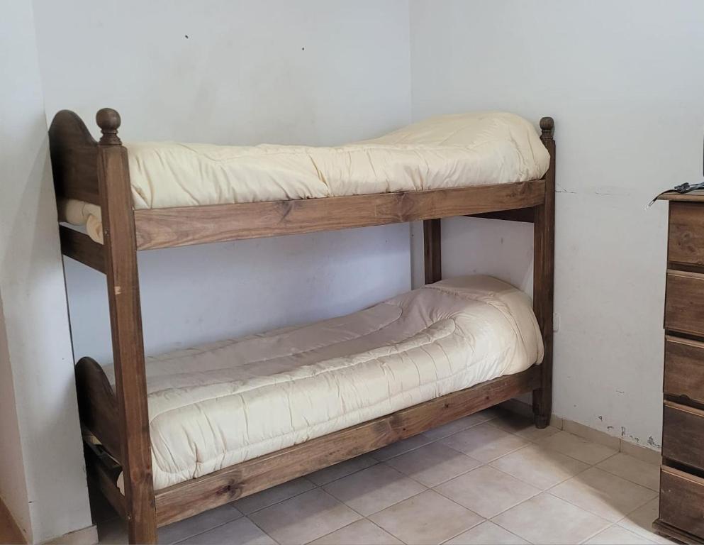 Casa con piscina privada y parque - 4