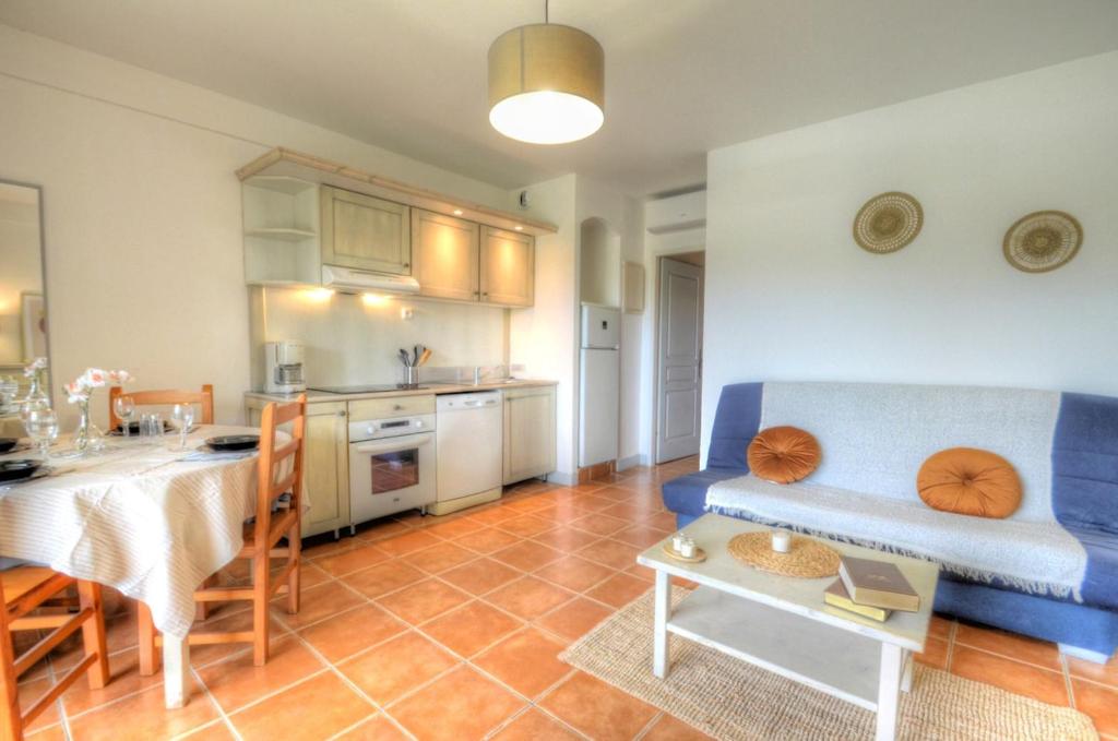 La Ciotat Appartement T2 bord de mer, piscine, parking - 3