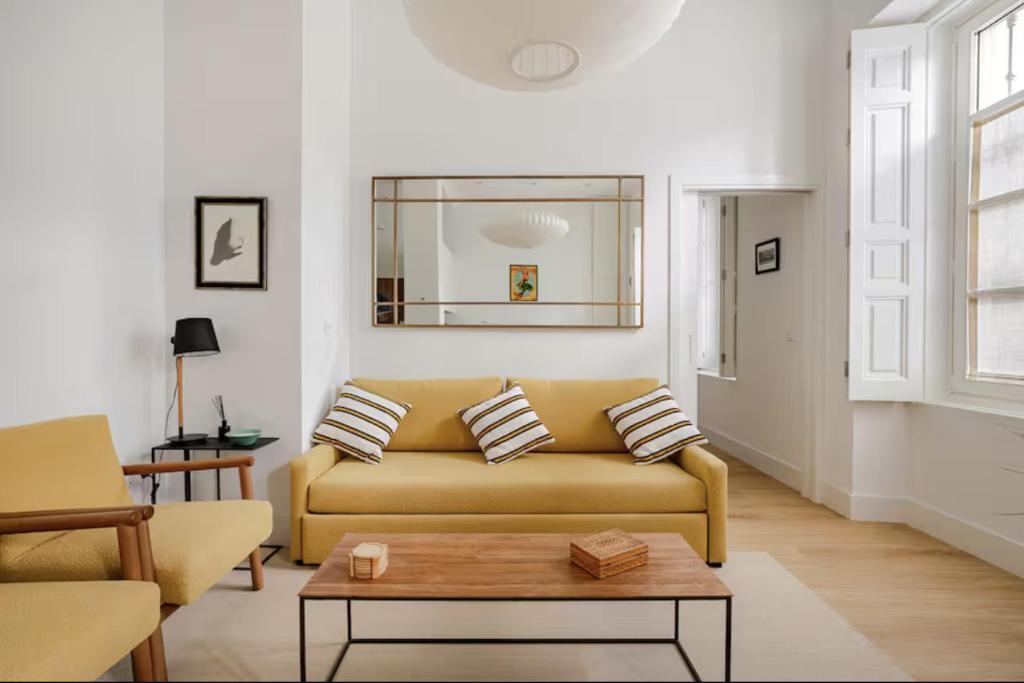 Lunero - Beautiful one bedroom apartment in Seville's Old Town - 1