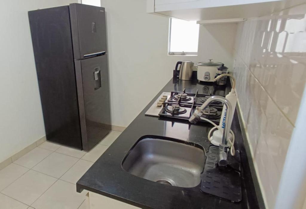 Departamento con cochera - Condominio Las Flores - 5
