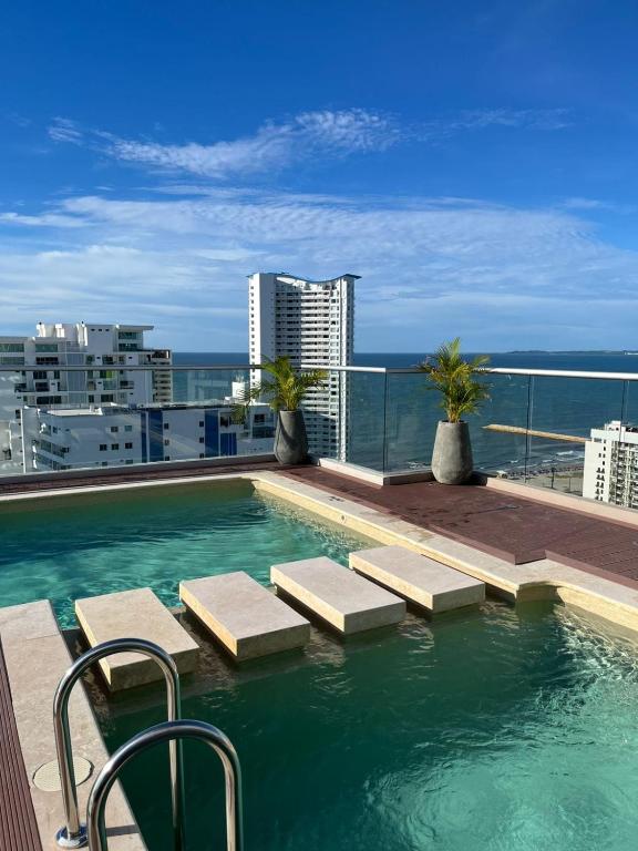 Pool, Beach 3 min, Center 10 min - 5