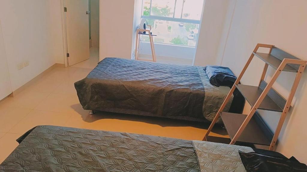 Departamento con cochera - Condominio Las Flores - 3