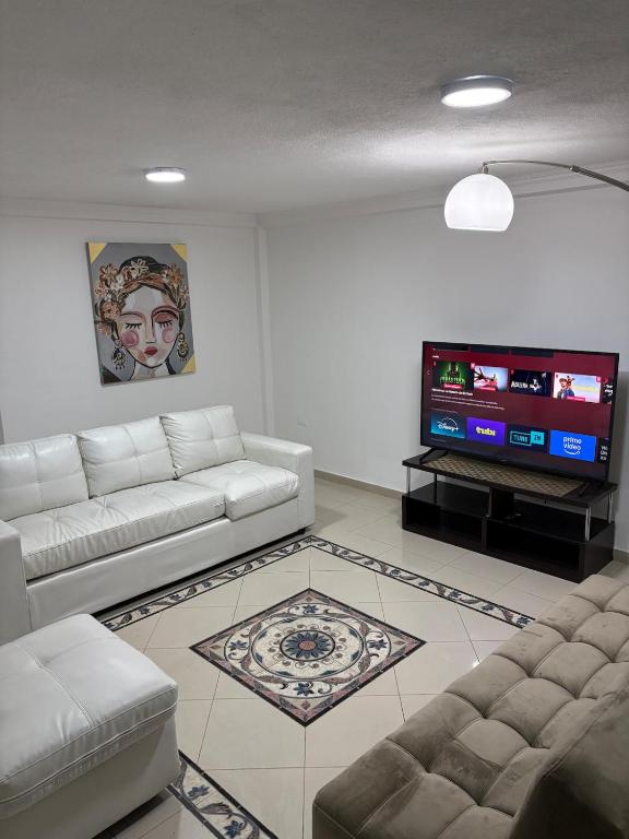 Casa moderna familiar para estadías confortables - 1
