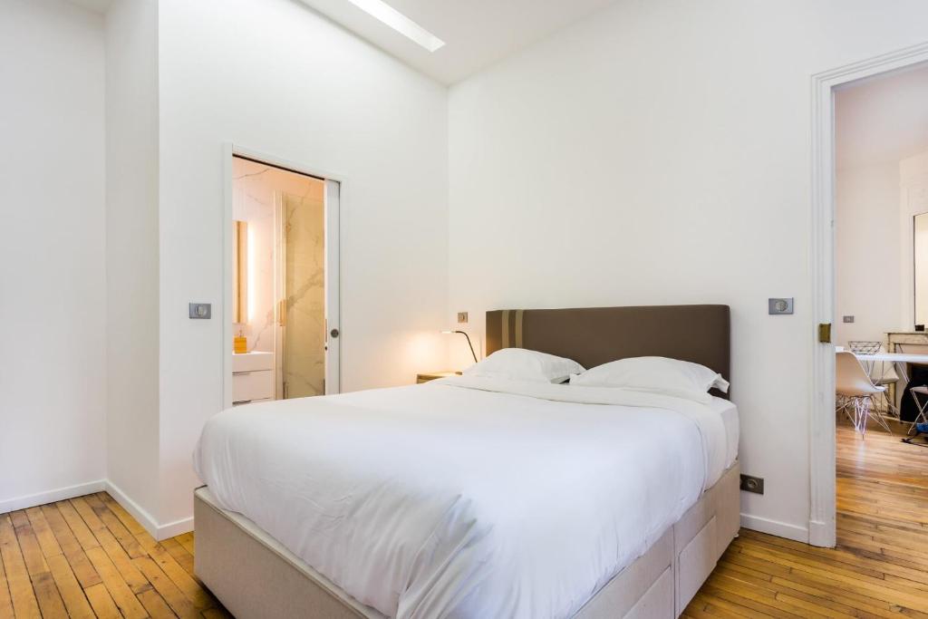 Peaceful apartment - 1BR 4P - Eiffel Tower - 2