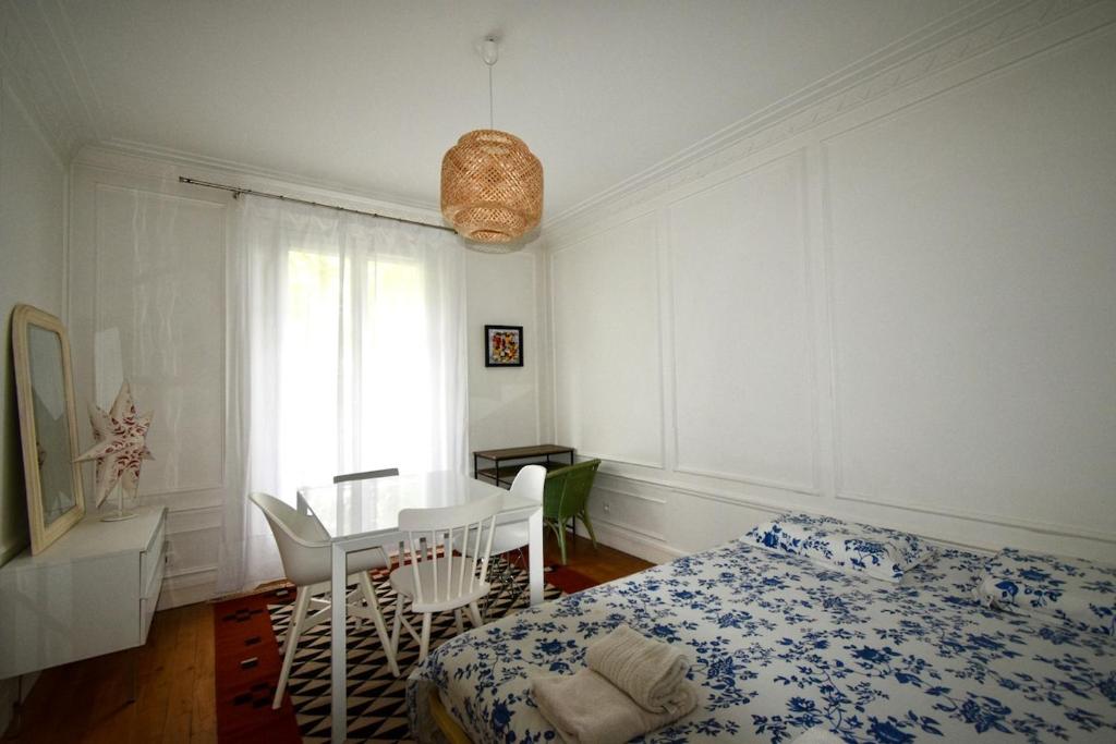 REUILLY LUMIERE 6 Personnes PARIS - 5