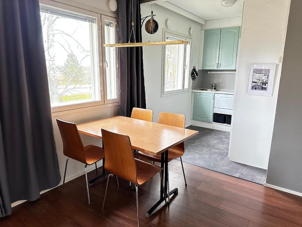 Vanhan paloaseman loft -asunto 4