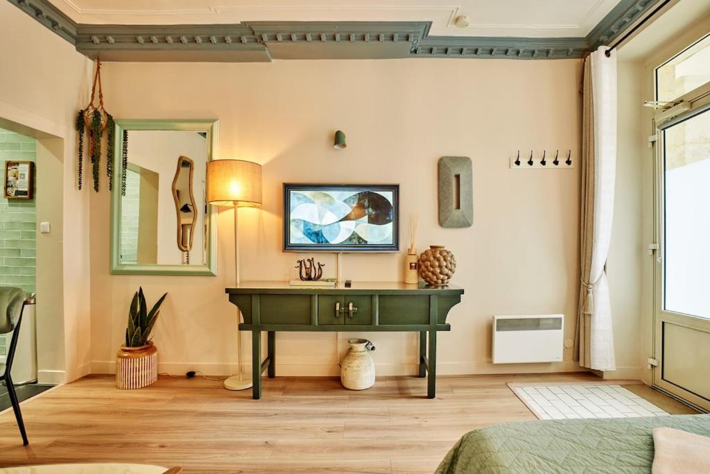 A small studio in Le Marais - VI - 5