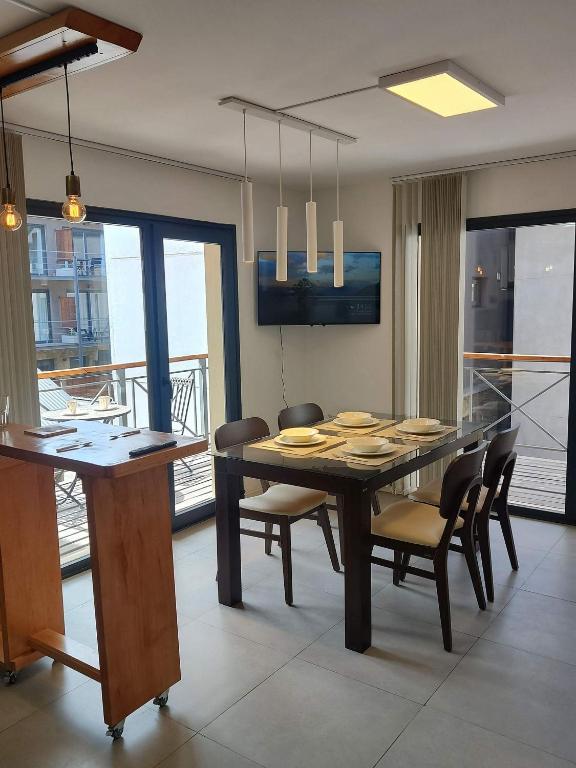 Cómodo depto con balcón y cochera en SMA - 4