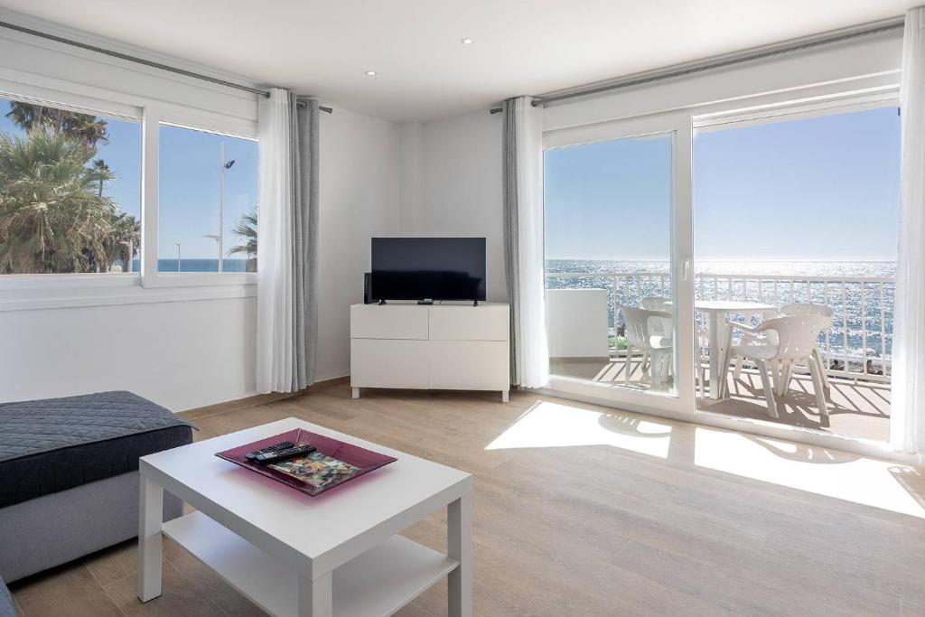 Apartamento vacacional en edificio Torresol, primera linea de playa - 4