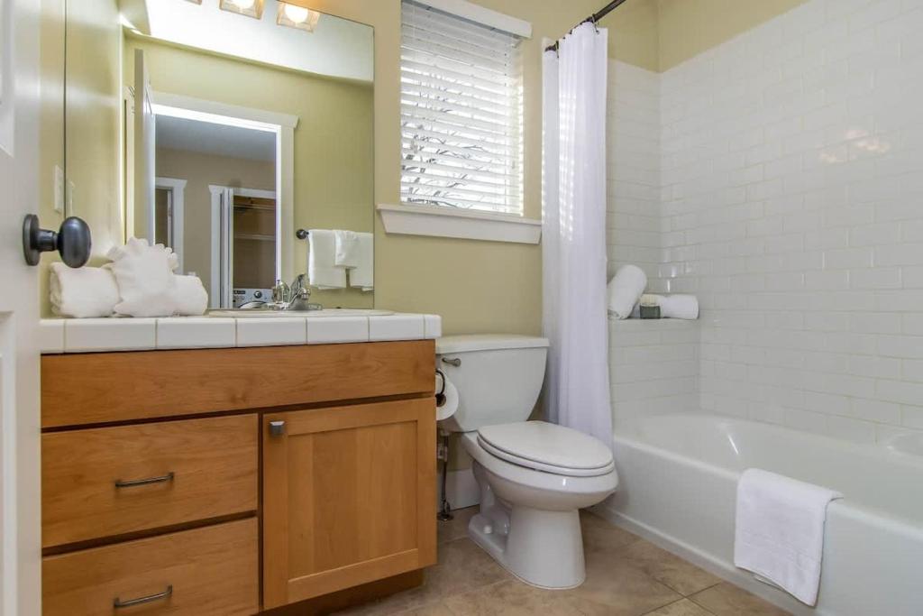 Urban Central in Salt Lake with Indoor Hot Tub