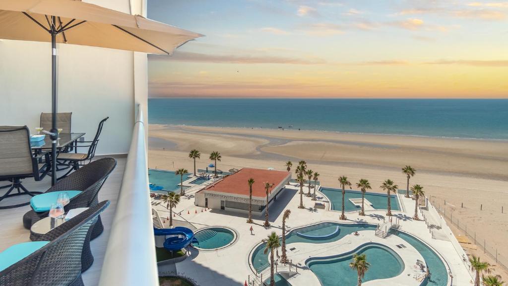 Beach Getaway 2 Bedroom Condo W802 - 2