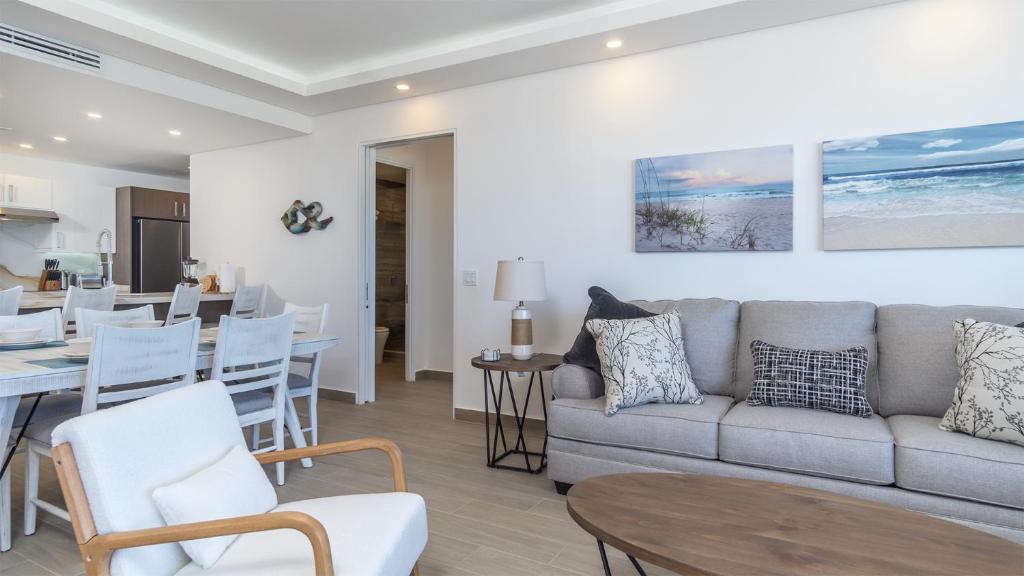 Beach Getaway 2 Bedroom Condo W802 - 4
