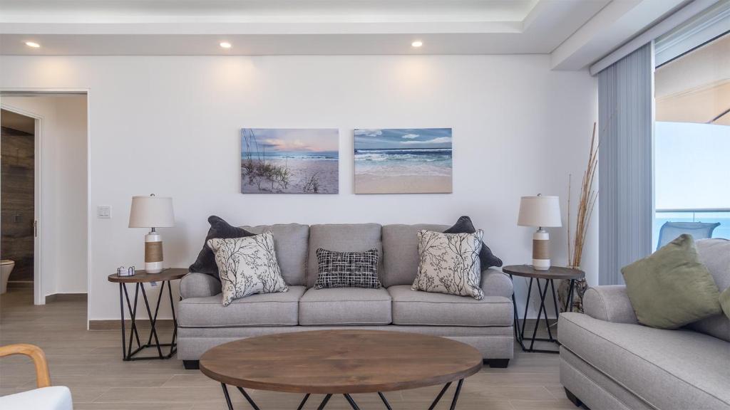 Beach Getaway 2 Bedroom Condo W802 - 5