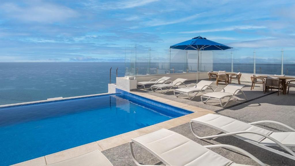 Splash in The New Lazy River and Sleep In Luxury Encantame Towers C 1203 - 1