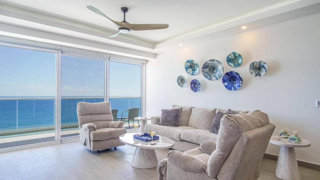 Perfect family 2 bedroom condo E1804 Encantame - 2